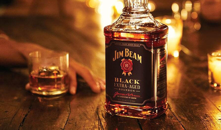 descubre la historia y el sabor unico del jim beam bourbon negro una joya destilada con maestria